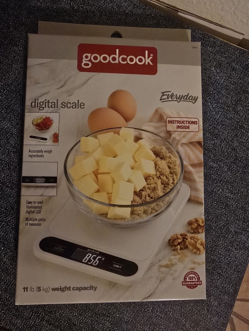 White Digital Kitchen Scale — Everyday Precision
